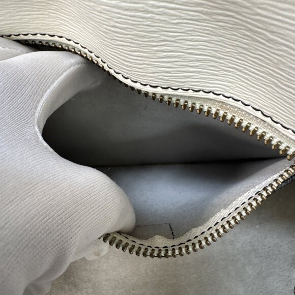 Ralph Lauren RLL Ivory Leather Shoulder Bag - Picture 14 of 16